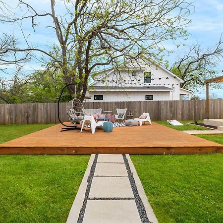 Pink Duchess - Mins To Main Hot Tub & Fire Pit Villa Fredericksburg Exteriör bild