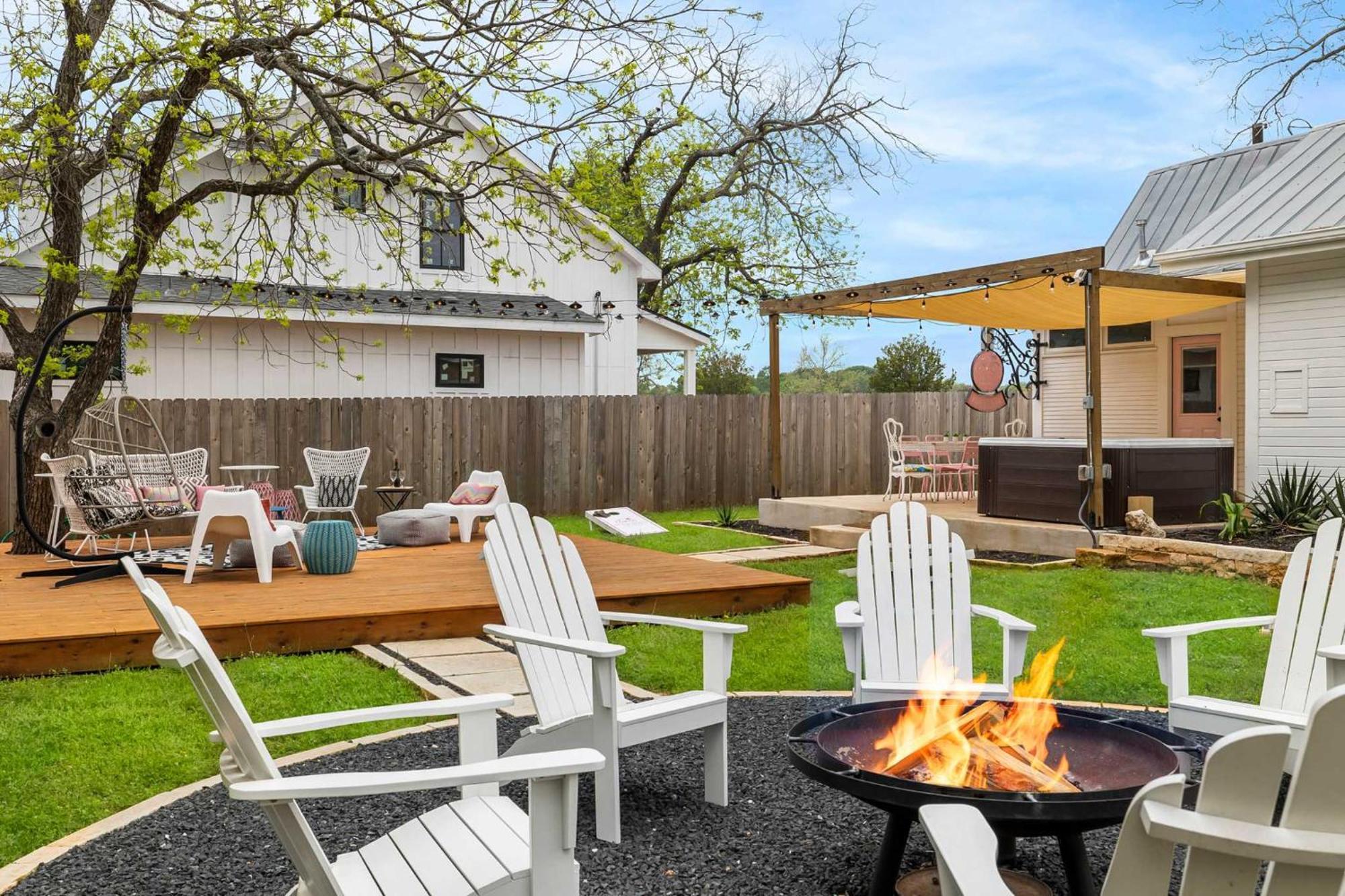 Pink Duchess - Mins To Main Hot Tub & Fire Pit Villa Fredericksburg Exteriör bild