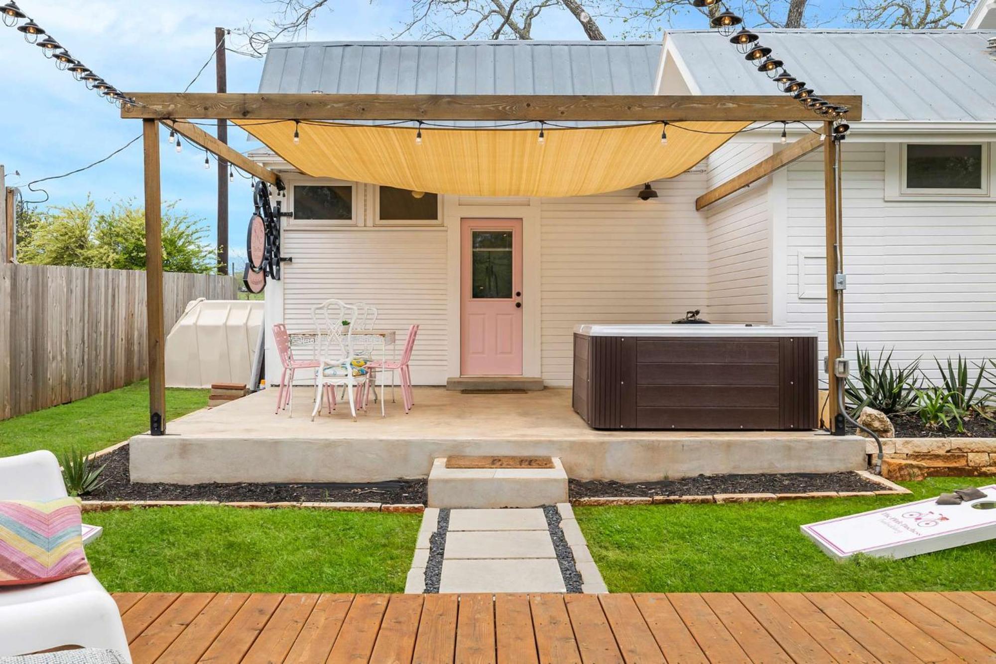 Pink Duchess - Mins To Main Hot Tub & Fire Pit Villa Fredericksburg Exteriör bild
